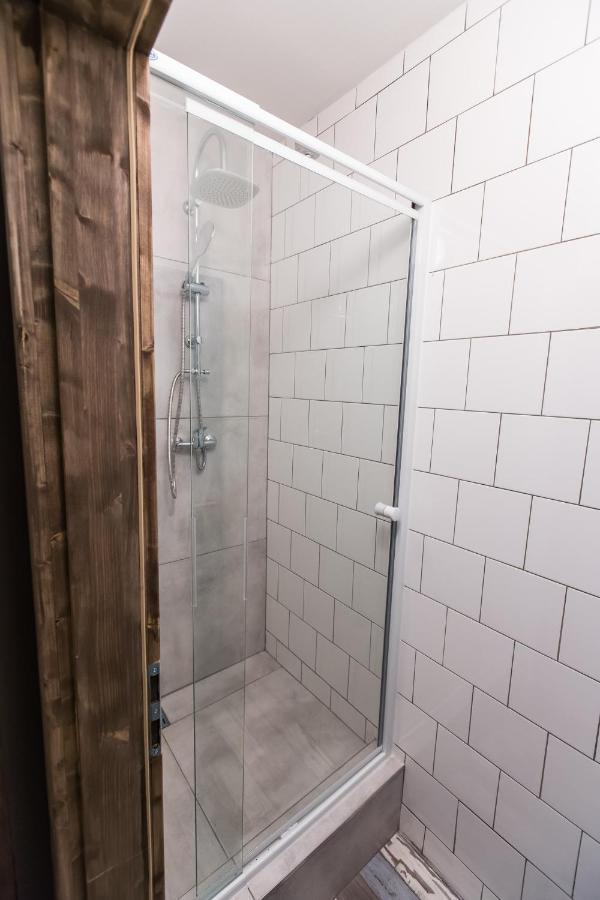 ברטיסלאבה Zeitlos Boutique Hostel מראה חיצוני תמונה